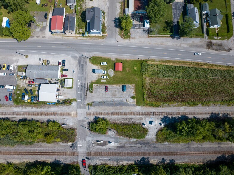 More Photos Of 300 Railroad Ave, Wheeler Auto Repair For Sale