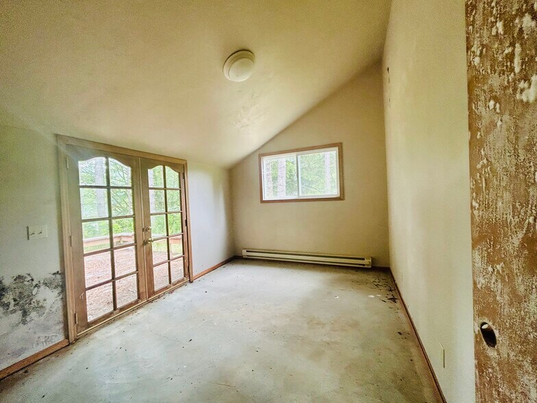 More Photos Of 1190 N Tenmile Lk, Lakeside Trailer Camper Park For Sale