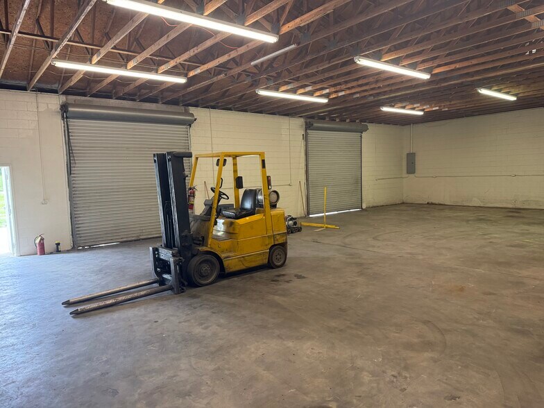 More Photos Of 1453 Hickory Crossing Rd, Hartwell Warehouse For Lease
