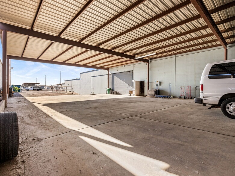 More Photos Of 4239 N 40th Ave, Phoenix Warehouse For Lease