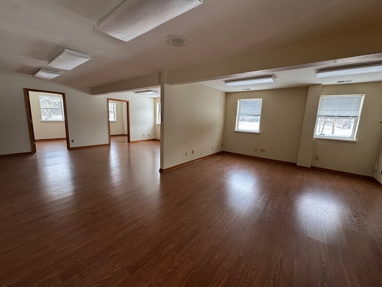 More Photos Of 1606 Commerce Dr, Sun Prairie Flex For Lease