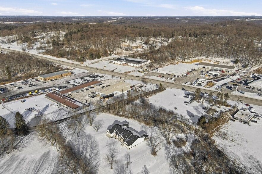 Primary Photo Of 100 Huselton Dr, Butler Multifamily For Sale
