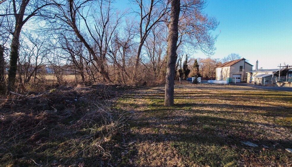 More Photos Of 940 Eddystone Ave, Eddystone Warehouse For Sale