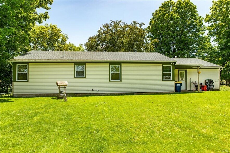 More Photos Of 2395 W Genesee Tpke, Camillus Specialty For Sale
