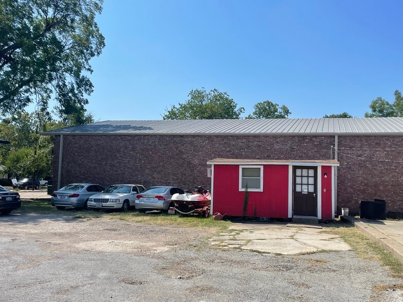 More Photos Of , McKinney General Retail For Sale