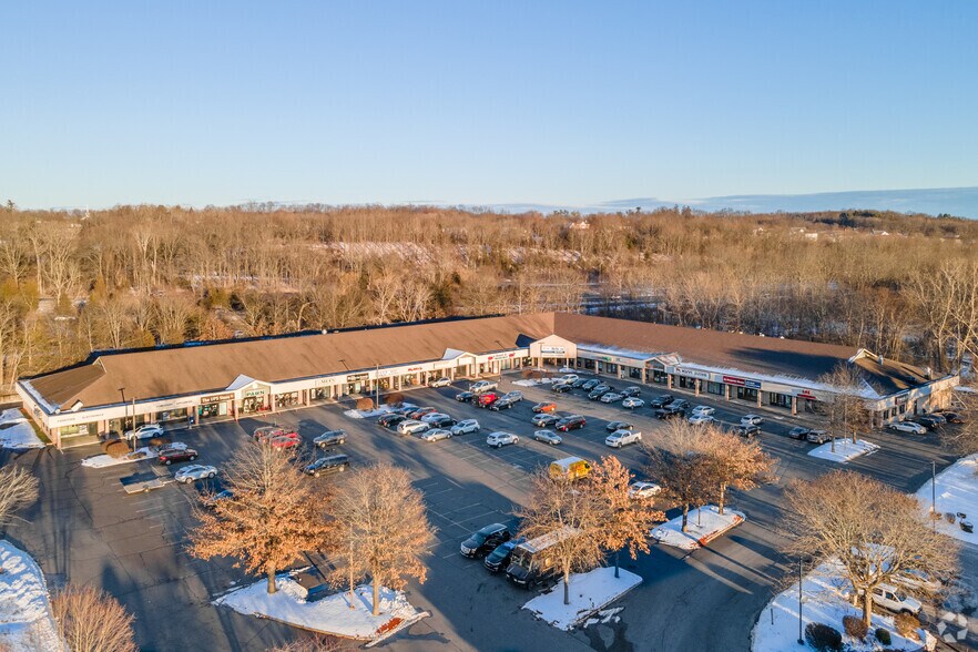 More Photos Of 34 Shunpike Rd, Cromwell Freestanding For Lease