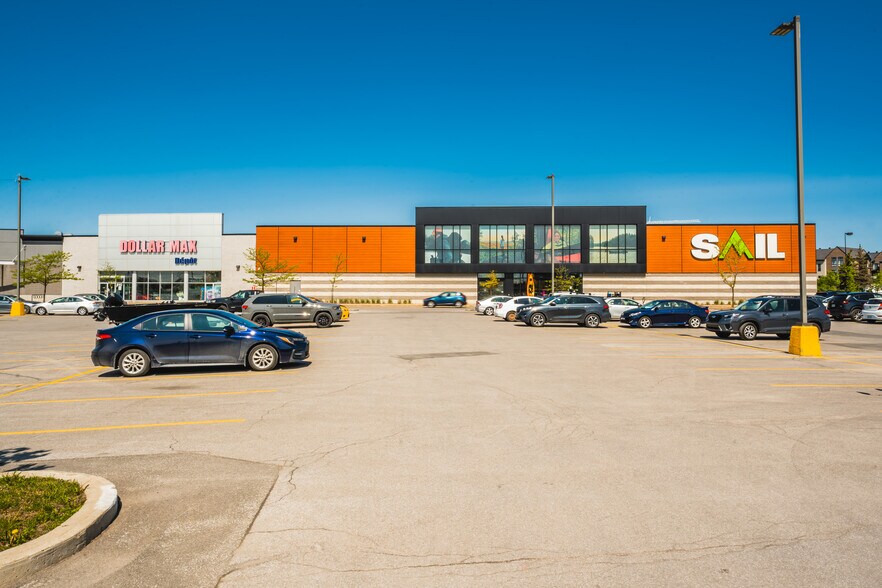 More Photos Of 570 Mont Pionniers, Terrebonne Unknown For Lease