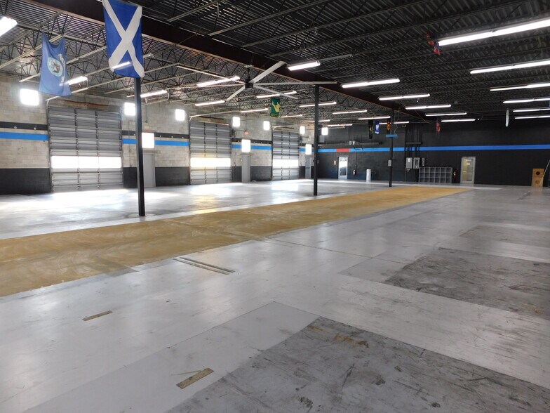 More Photos Of 5145 Commercial Dr, Melbourne Warehouse For Lease