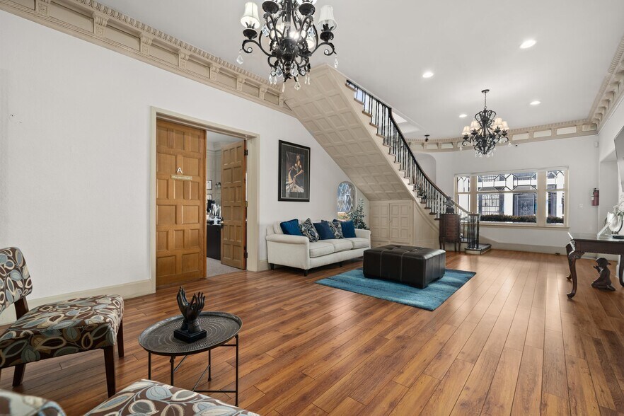 More Photos Of 7121 Magnolia Ave, Riverside Office For Sale