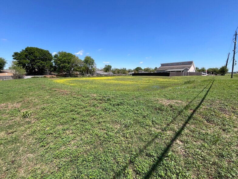 More Photos Of 0 Fairmont Parkway, La Porte Land For Sale