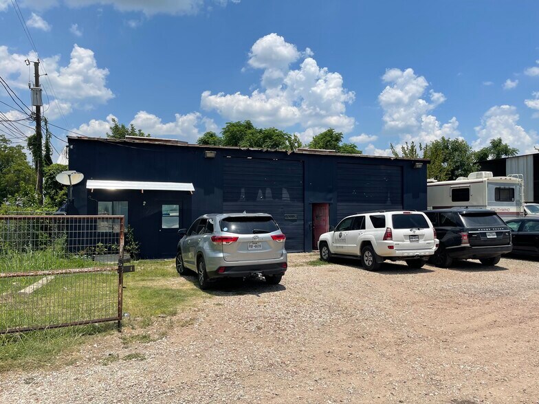 Primary Photo Of 4818 Vicksburg St, Dallas Warehouse For Lease