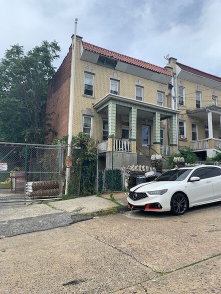 Primary Photo Of 52 S Bleeker St, Mount Vernon Apartments For Sale