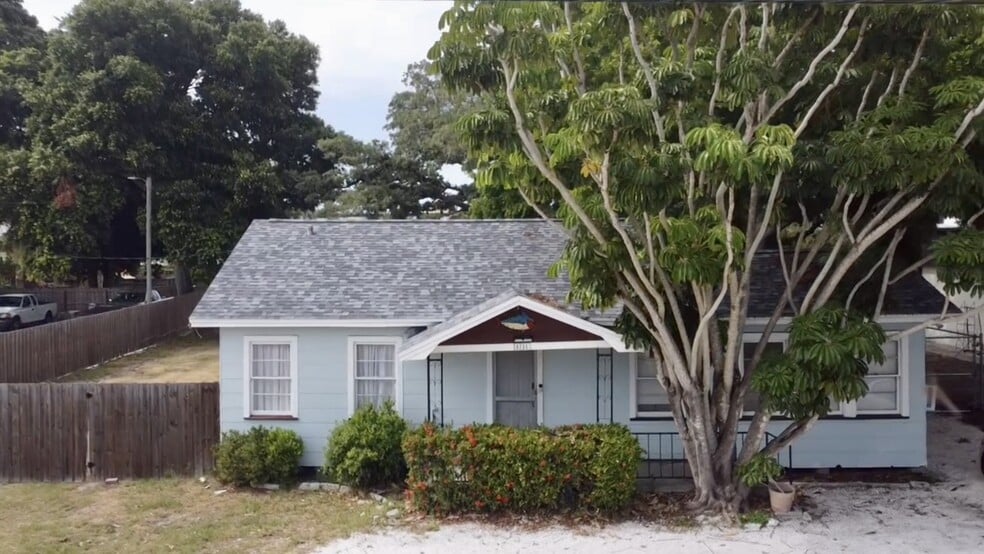 More Photos Of 14255 Walsingham Rd, Largo Office Residential For Sale