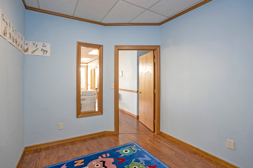 More Photos Of 9124 Gravelly Lake Dr SW, Lakewood Office For Sale