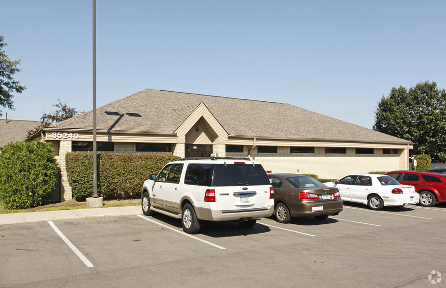 Primary Photo Of 35150-35360 Nankin Blvd, Westland Office For Lease