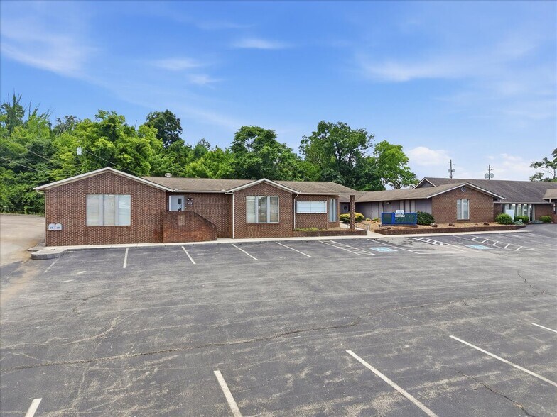 More Photos Of 1633 W Morris Blvd, Morristown Healthcare For Sale