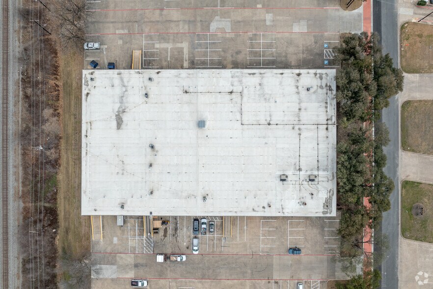 More Photos Of 9416 Neils Thompson Dr, Austin Warehouse For Lease