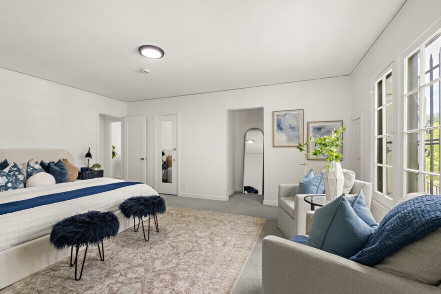 More Photos Of 1040 S Longwood Ave, Los Angeles Apartments For Sale