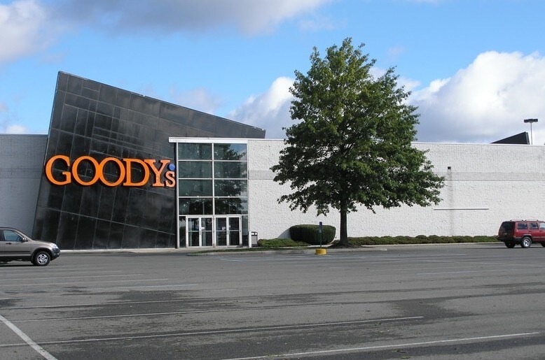 Primary Photo Of 771 S 30th St, Heath Freestanding For Lease