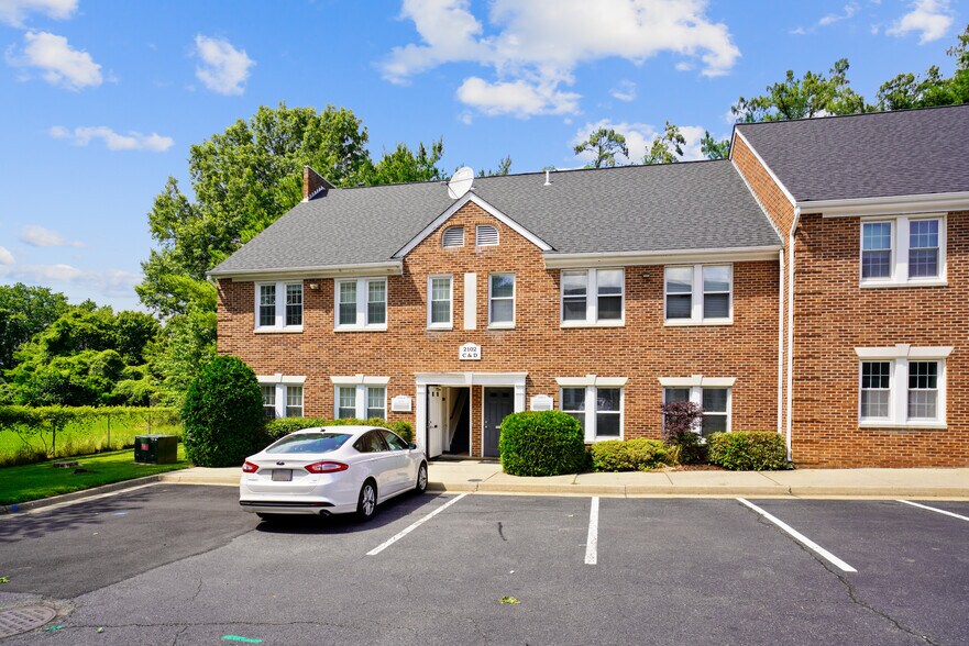 More Photos Of 2102 Gallows Rd, Vienna Medical For Lease