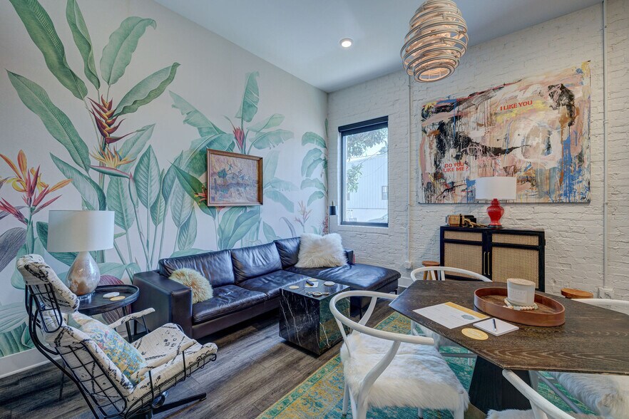 More Photos Of 505 N 2nd St, Wilmington Hotel For Sale