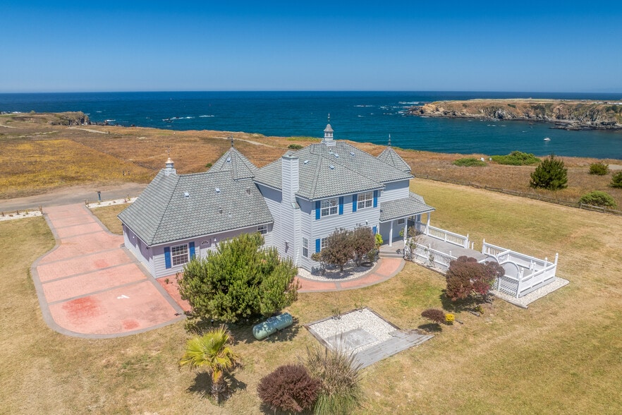 More Photos Of 19351 Del Mar Dr, Fort Bragg Specialty For Sale