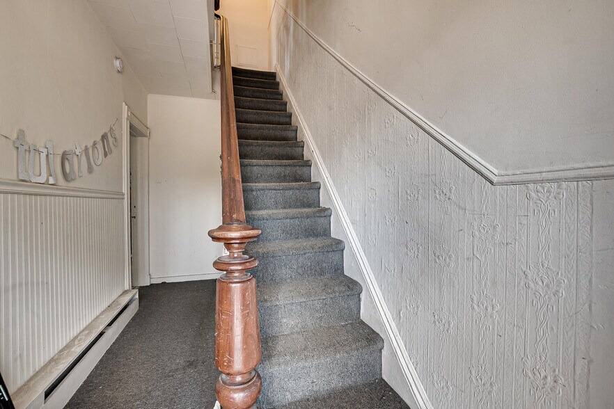 More Photos Of 173 Hamilton St, New Brunswick Specialty For Sale