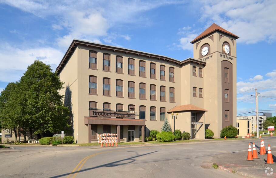 More Photos Of 502 Court St, Utica Office Residential For Lease