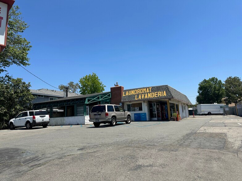 More Photos Of 2117 Orange Olive Rd, Orange Freestanding For Sale