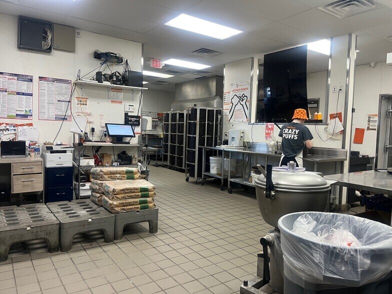 More Photos Of 72 Washington St, East Stroudsburg Fast Food For Sale