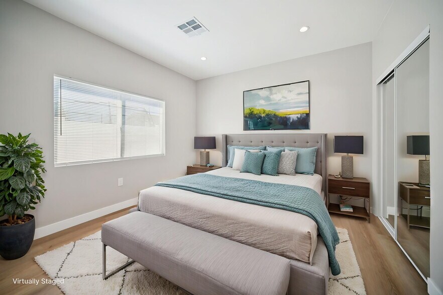 More Photos Of 8434 Oakdale Ave, Winnetka Multifamily For Sale