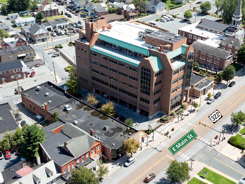 Primary Photo Of 114 E Main St, Ephrata Office For Lease