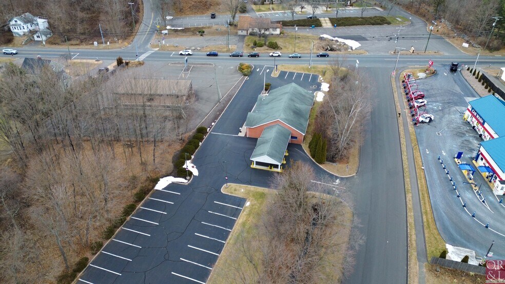 More Photos Of 1009 New Haven Rd, Naugatuck Bank For Sale