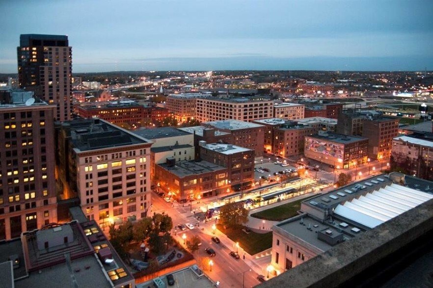 More Photos Of 180 Kellogg Blvd E, Saint Paul Apartments For Lease