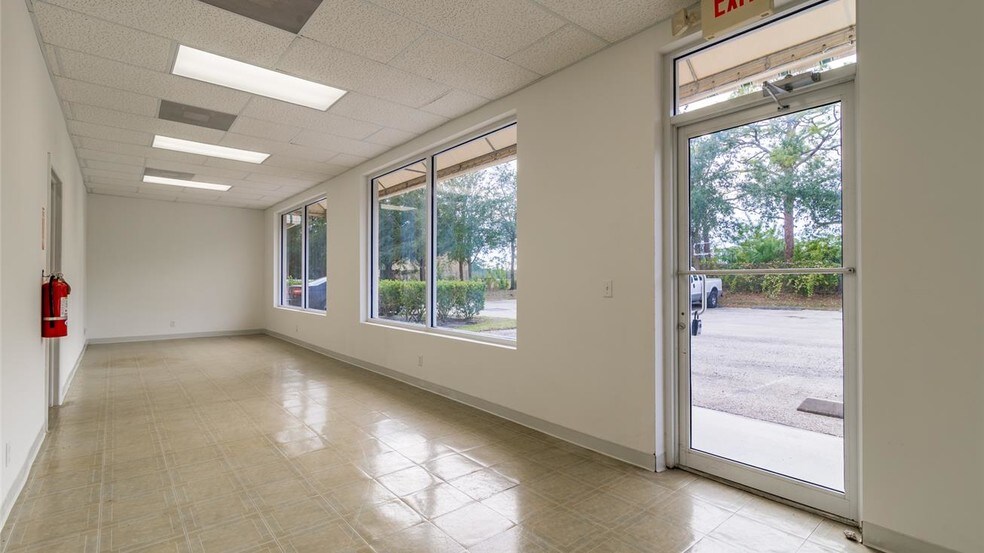 More Photos Of 1605-1613 91st Ct, Vero Beach Light Distribution For Lease