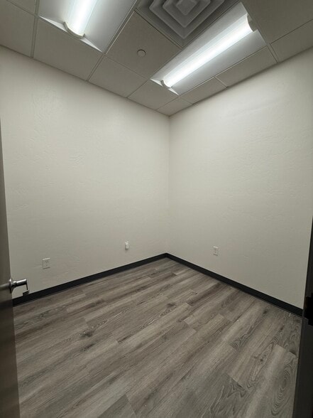 More Photos Of 400-410 E Main St, Visalia Office For Lease