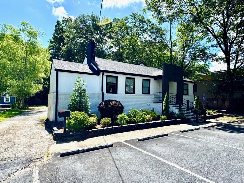 More Photos Of 4161 Roswell Rd NE, Atlanta General Retail For Sale