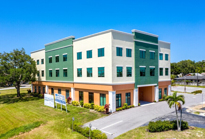 More Photos Of 109 44th Ave E, Bradenton Medical For Lease