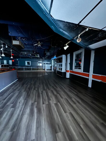 More Photos Of 551 Hwy 58 E, Norton Hotel For Sale