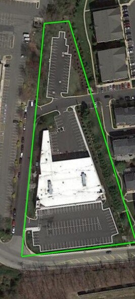 More Photos Of 5440 Cherokee Ave, Alexandria Showroom For Lease