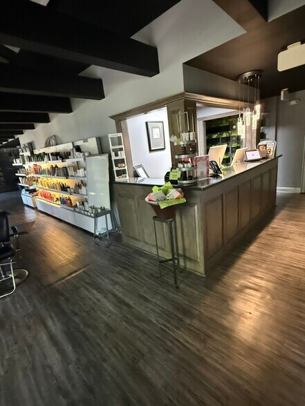 More Photos Of 2513 Dauphin St, Mobile Healthcare For Sale