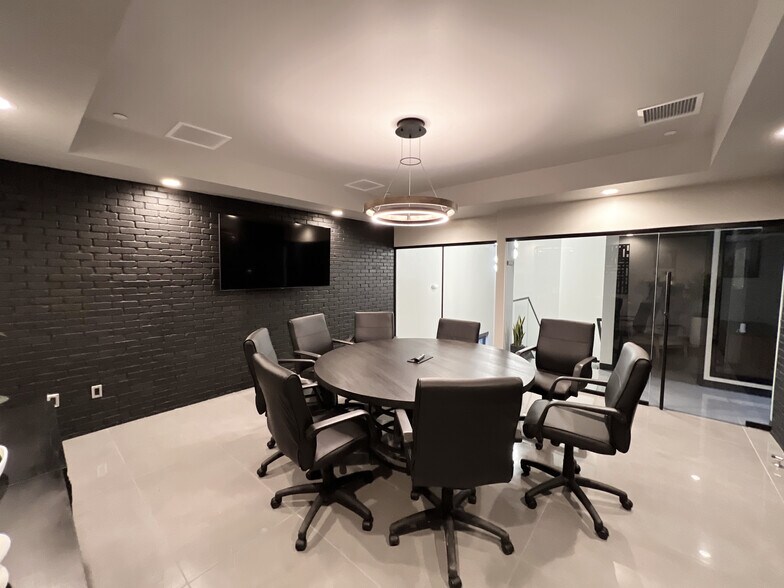 More Photos Of 4205 Cincinnati Ave, Rocklin Warehouse For Lease