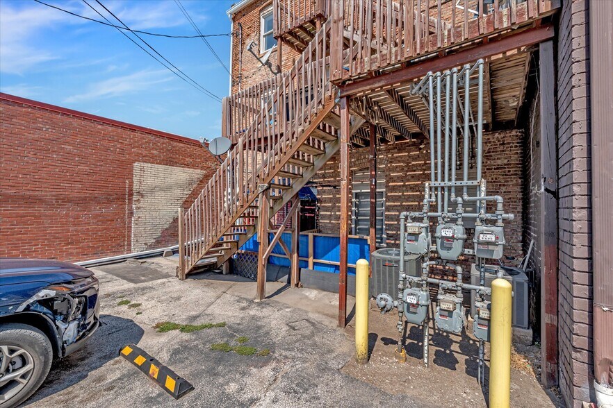 More Photos Of 1022 15th Ave, East Moline Multifamily For Sale
