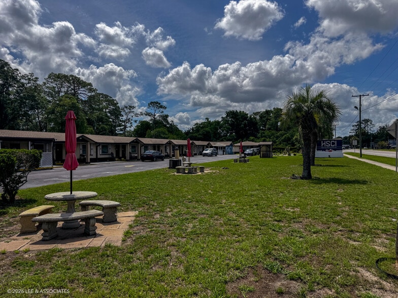 More Photos Of 19663 S US Hwy 441, High Springs Hotel For Sale