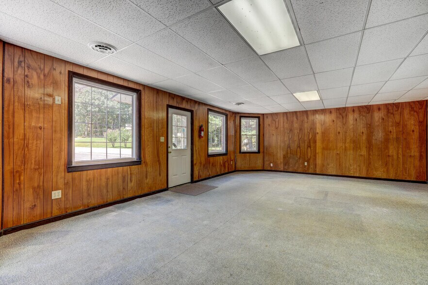 More Photos Of 122 NC Highway 700, Eden Auto Dealership For Sale