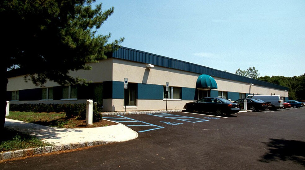 More Photos Of 100 Passaic Ave, Chatham Flex For Lease