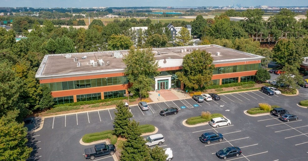 More Photos Of 1688 Phoenix Pky, College Park Unknown For Lease