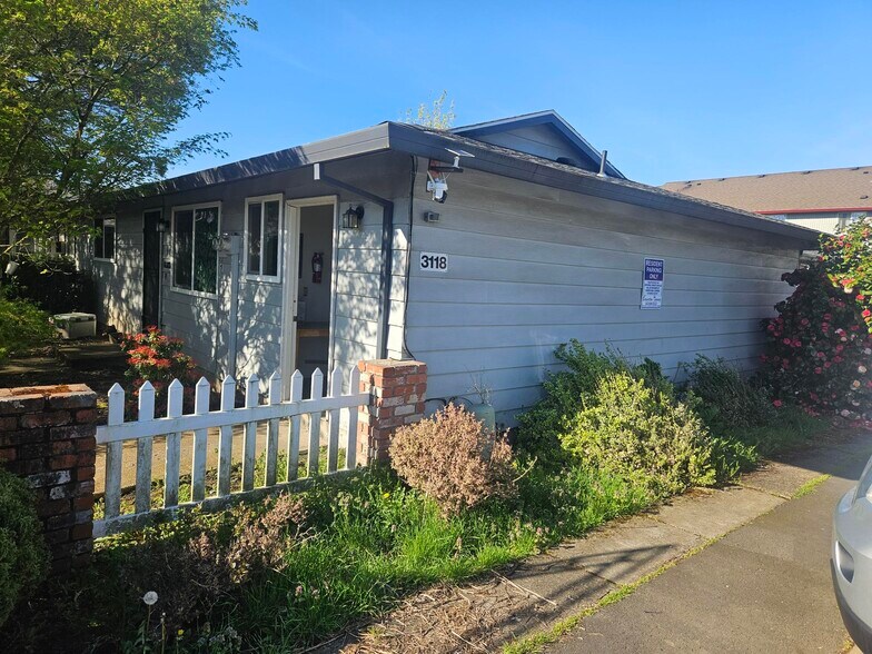 More Photos Of 3118-3124 19th Pl, Forest Grove Apartments For Sale