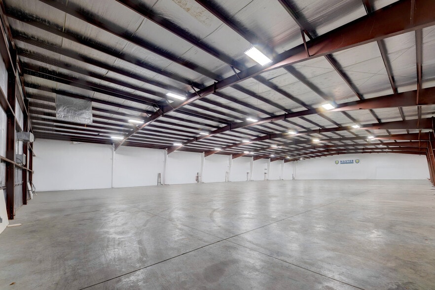 Primary Photo Of 431 Capital Cir SW, Tallahassee Warehouse For Lease