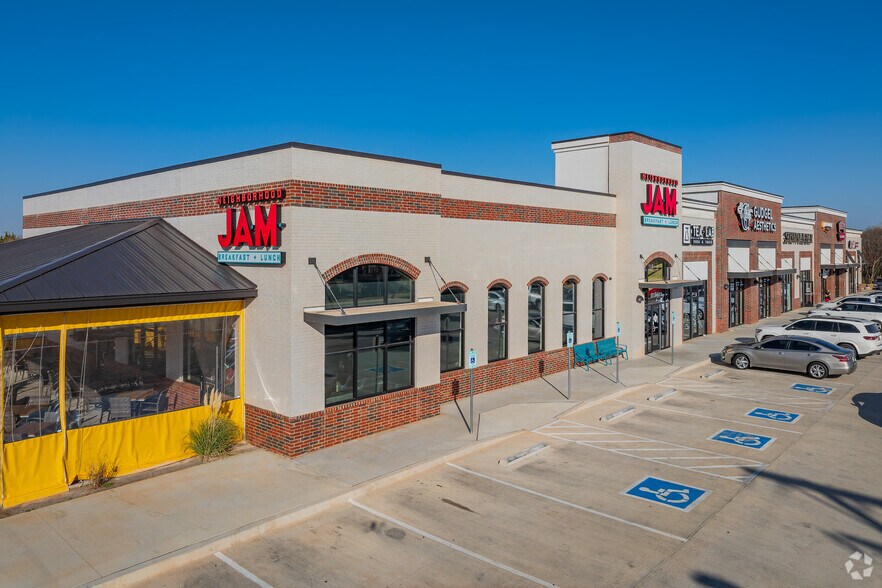 More Photos Of 2875 SW 104th St, Oklahoma City Storefront For Lease